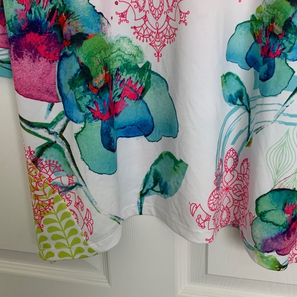 Pleats Collection Top - Picture 4 of 7